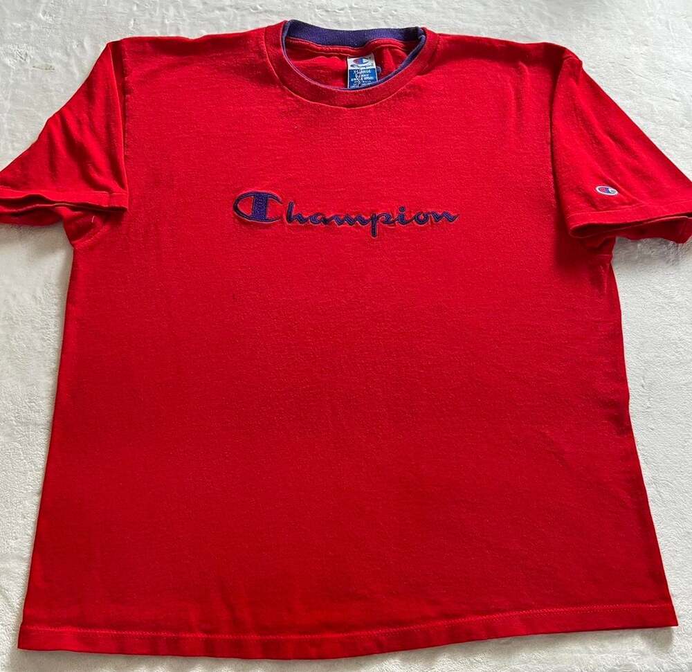 Champion Vintage embroidered Logo red & purple T-shirt men’s size XL